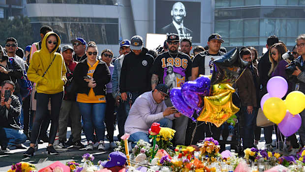 kobe-bryant-staples-center-memorial-lead